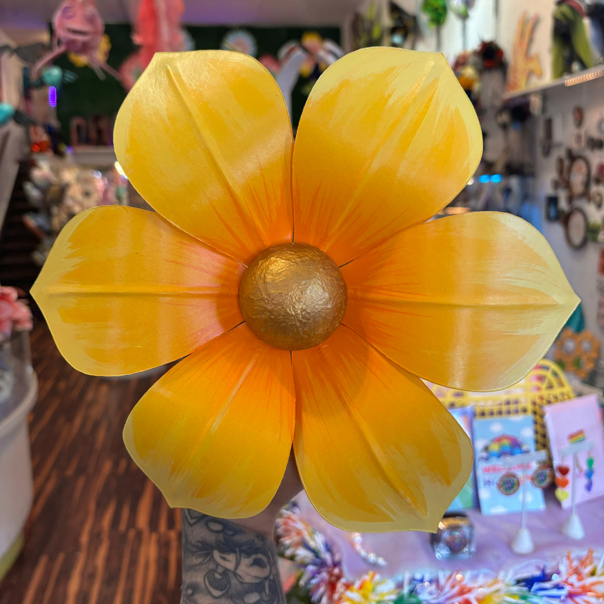 11" Extra Small 6 Petal Calliope House Float Carnival Flower