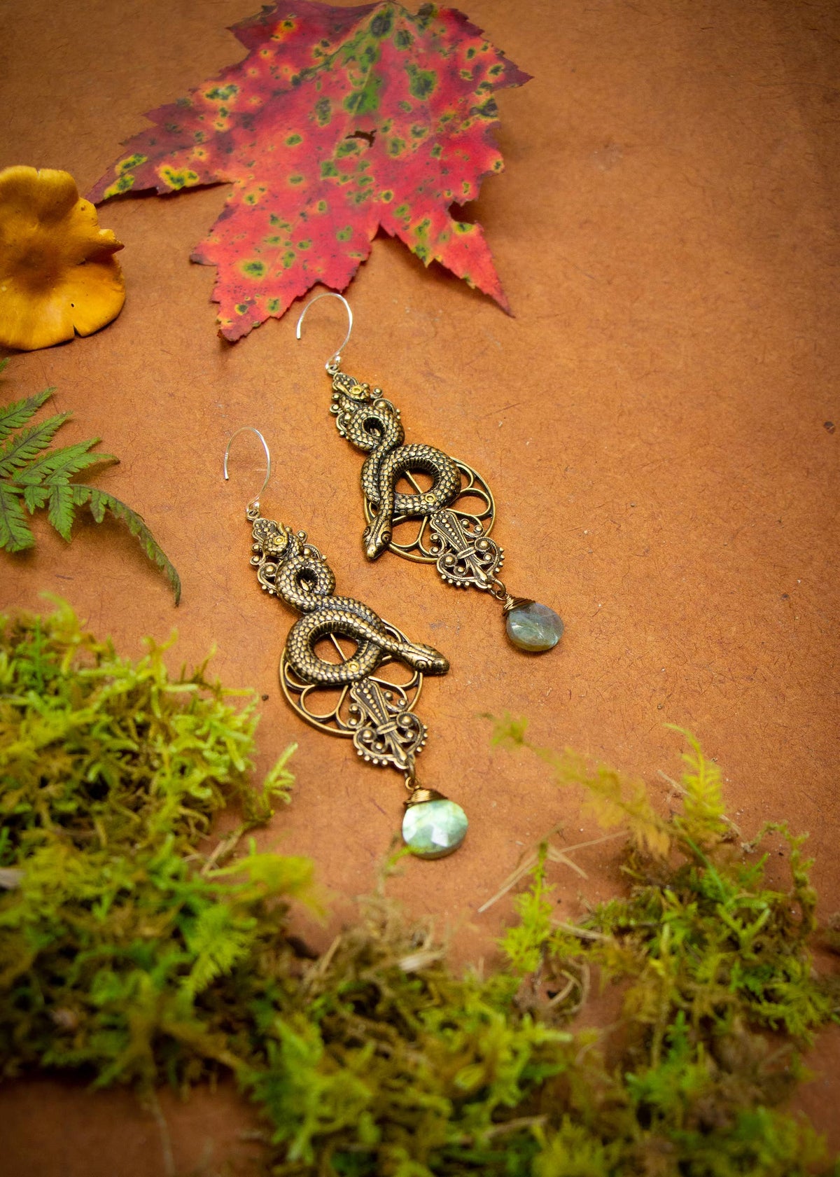 Snake-Stone Earrings: Drop Style