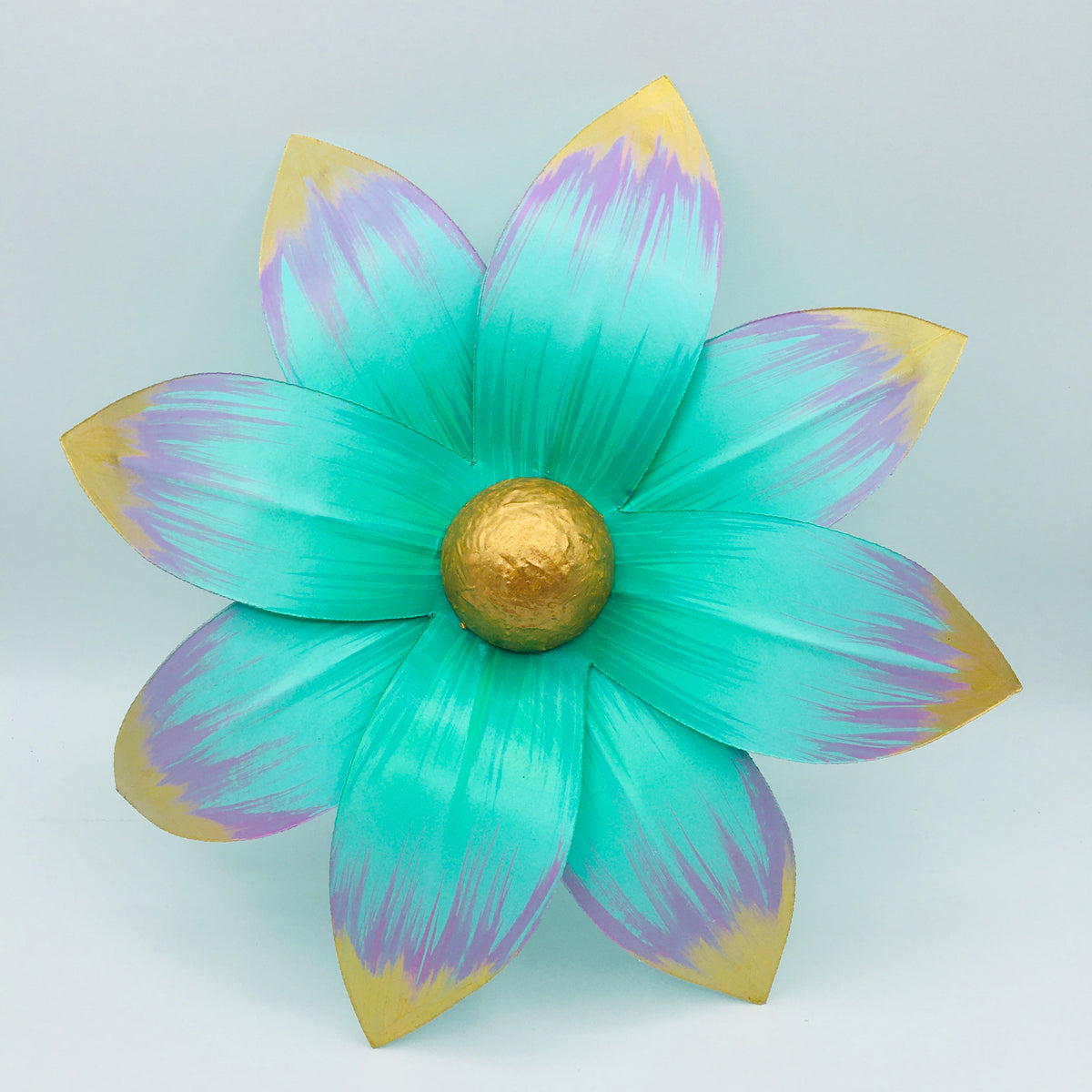 Small Maia House Float Flower