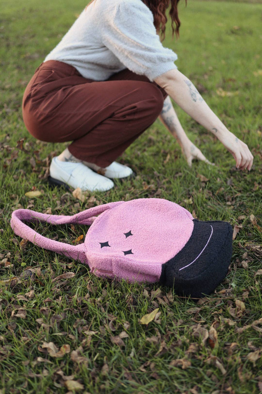 COZY CRYSTAL BALL BAG