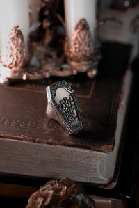 Eternal Bloom Ring: 8