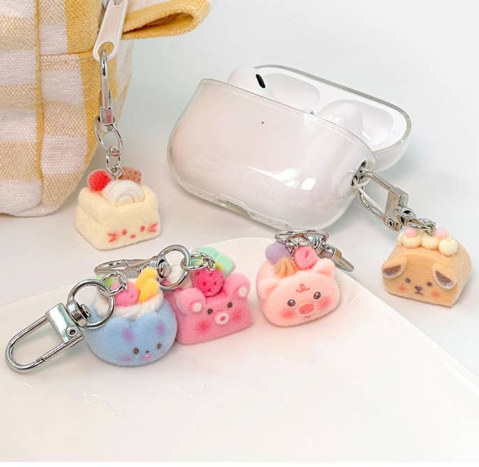 Fuzzy Cake Keychain Blind Box (Random Style)