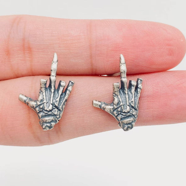 S925 Sterling Silver Skull Hand Bone Design Stud Earrings: 1 pair