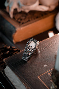 Eternal Bloom Ring: 9