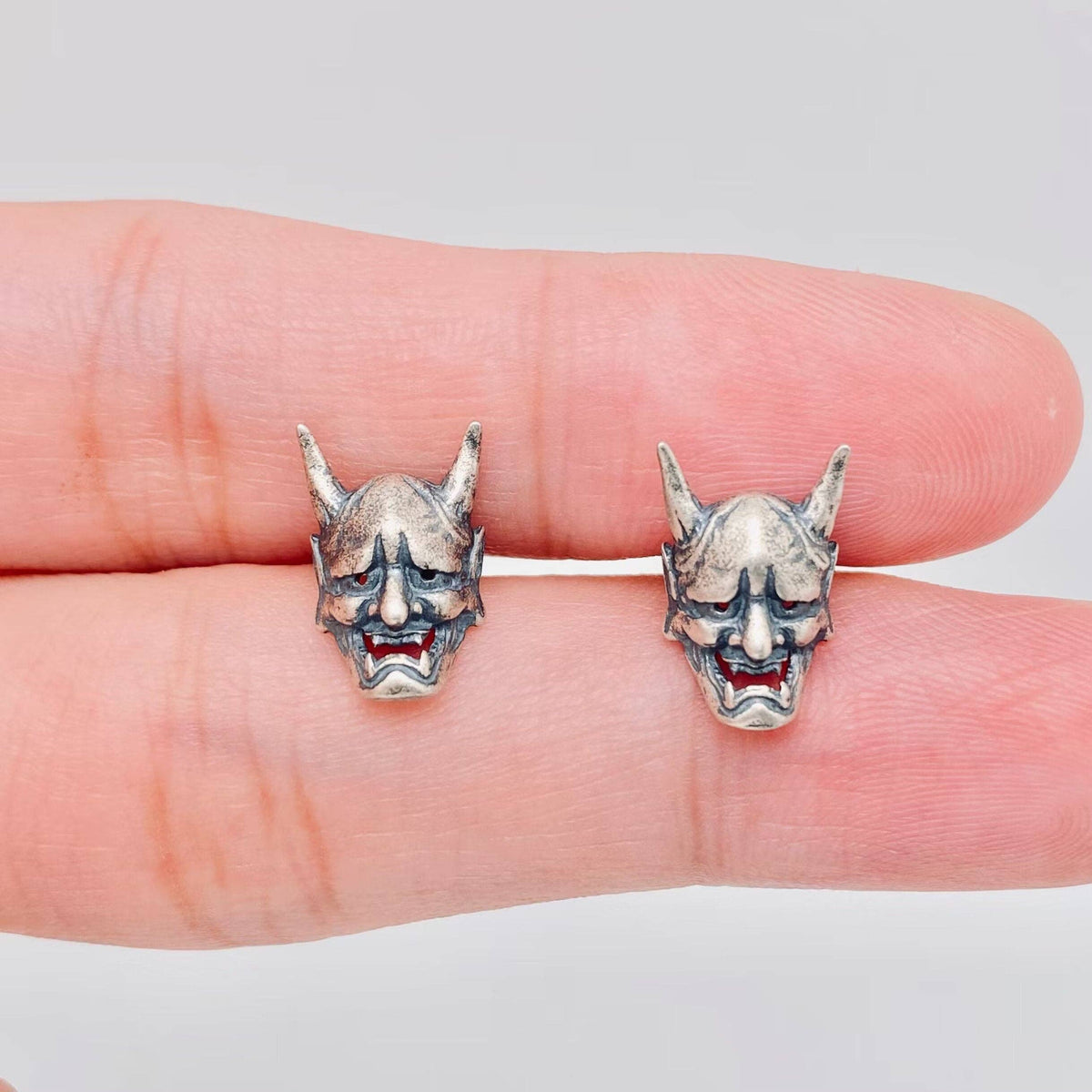 S925 Sterling Silver Prajna Skull Stud Earrings: 1 pair