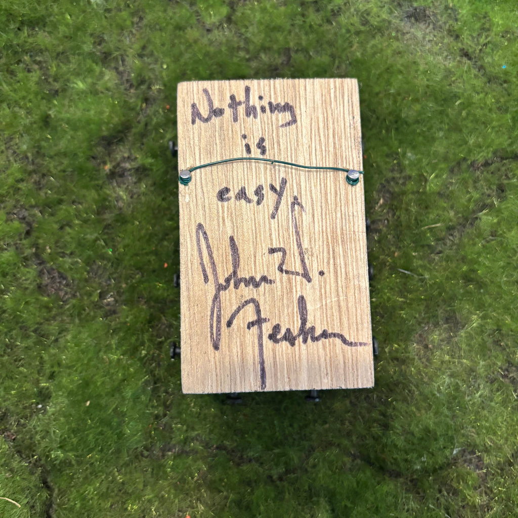 Nothing is easy Shadow Box
