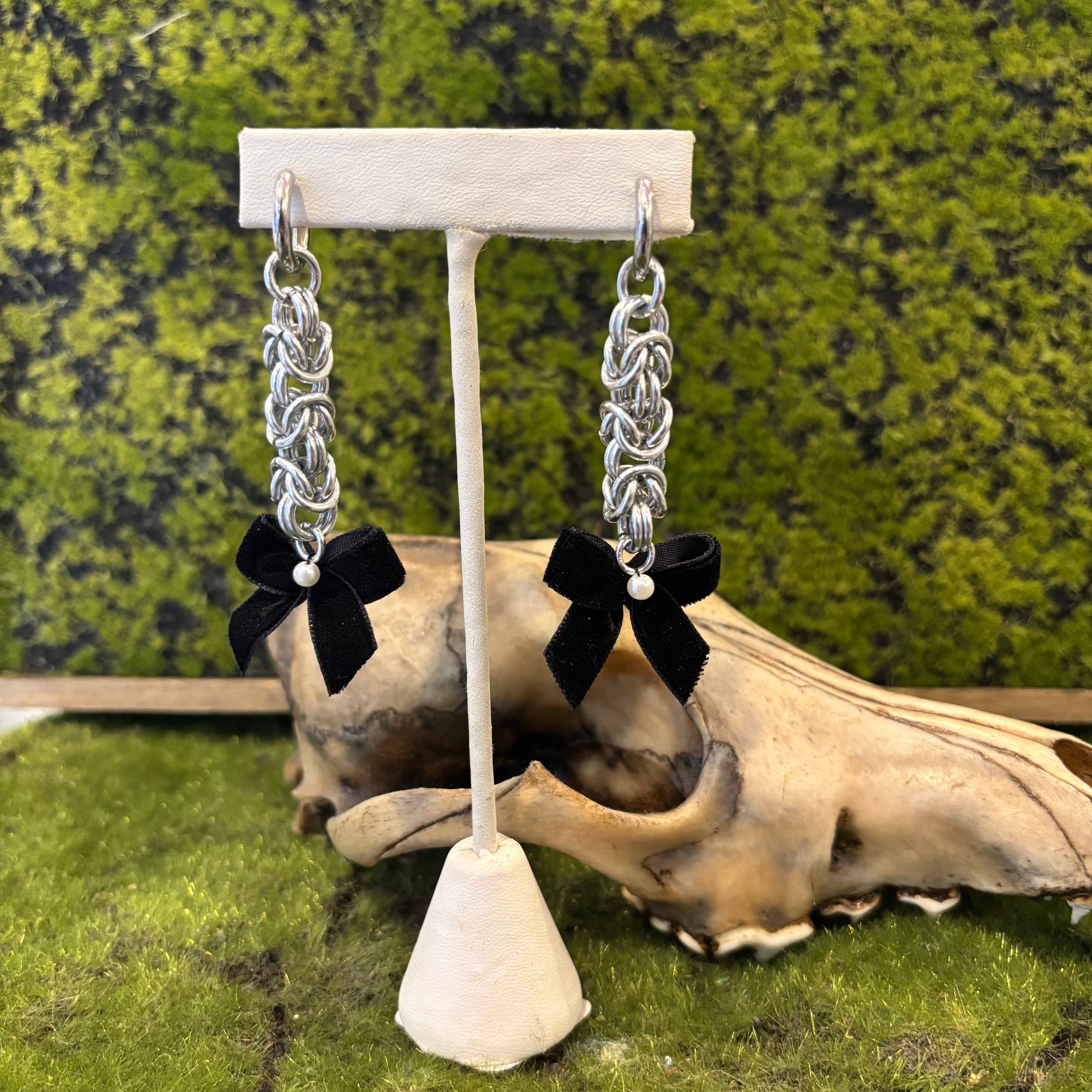Bow Chainmail Earrings