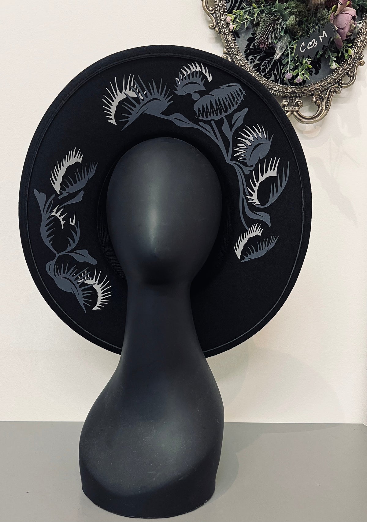 Vegan Felt Wide Brim Hat - XL Brim - Venus Fly Traps (Monochromatic)