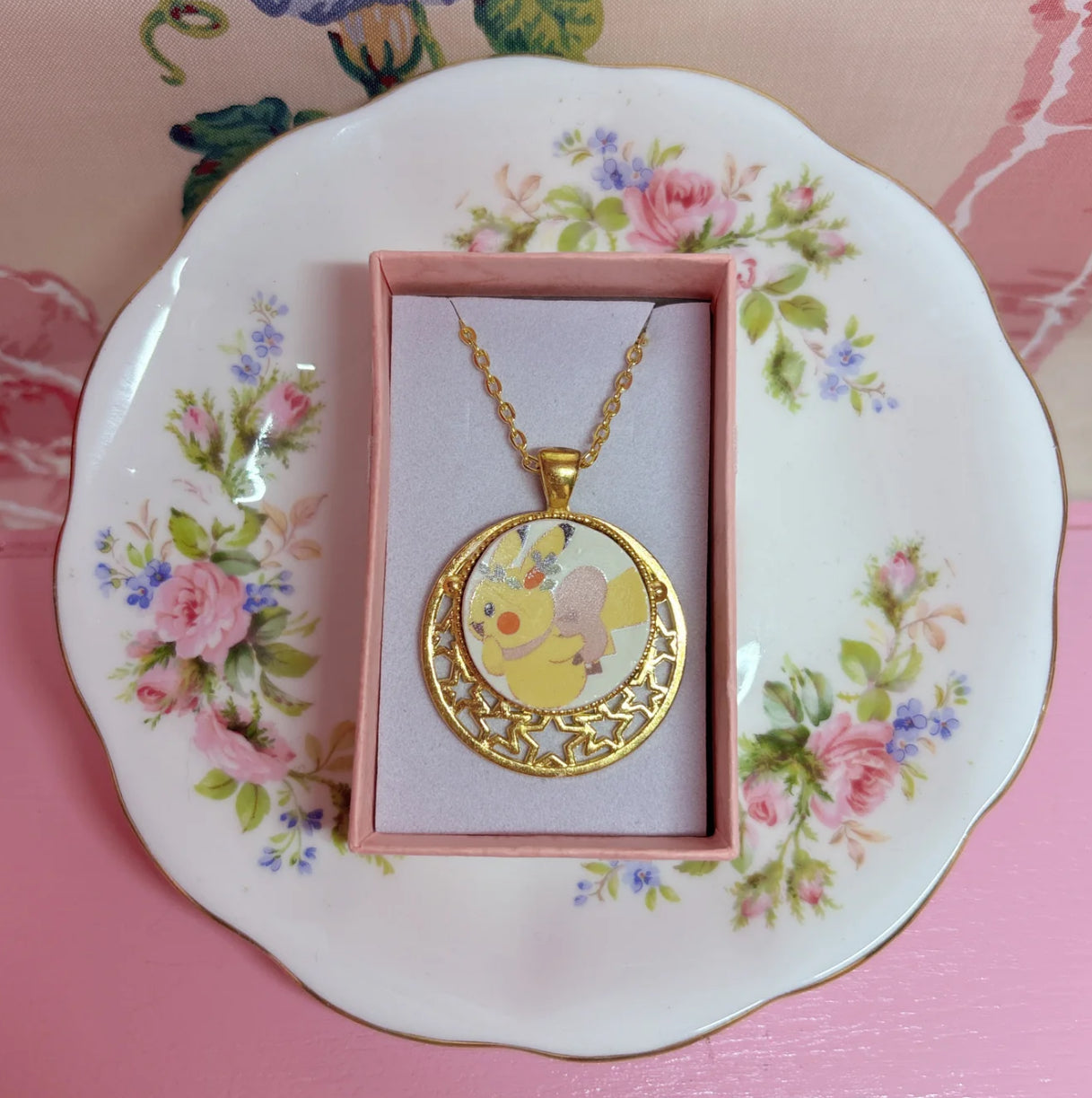 Pokémon Pikachu Necklace Gold