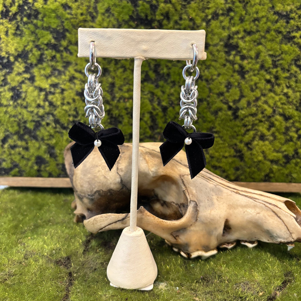 Bow Chainmail Earrings