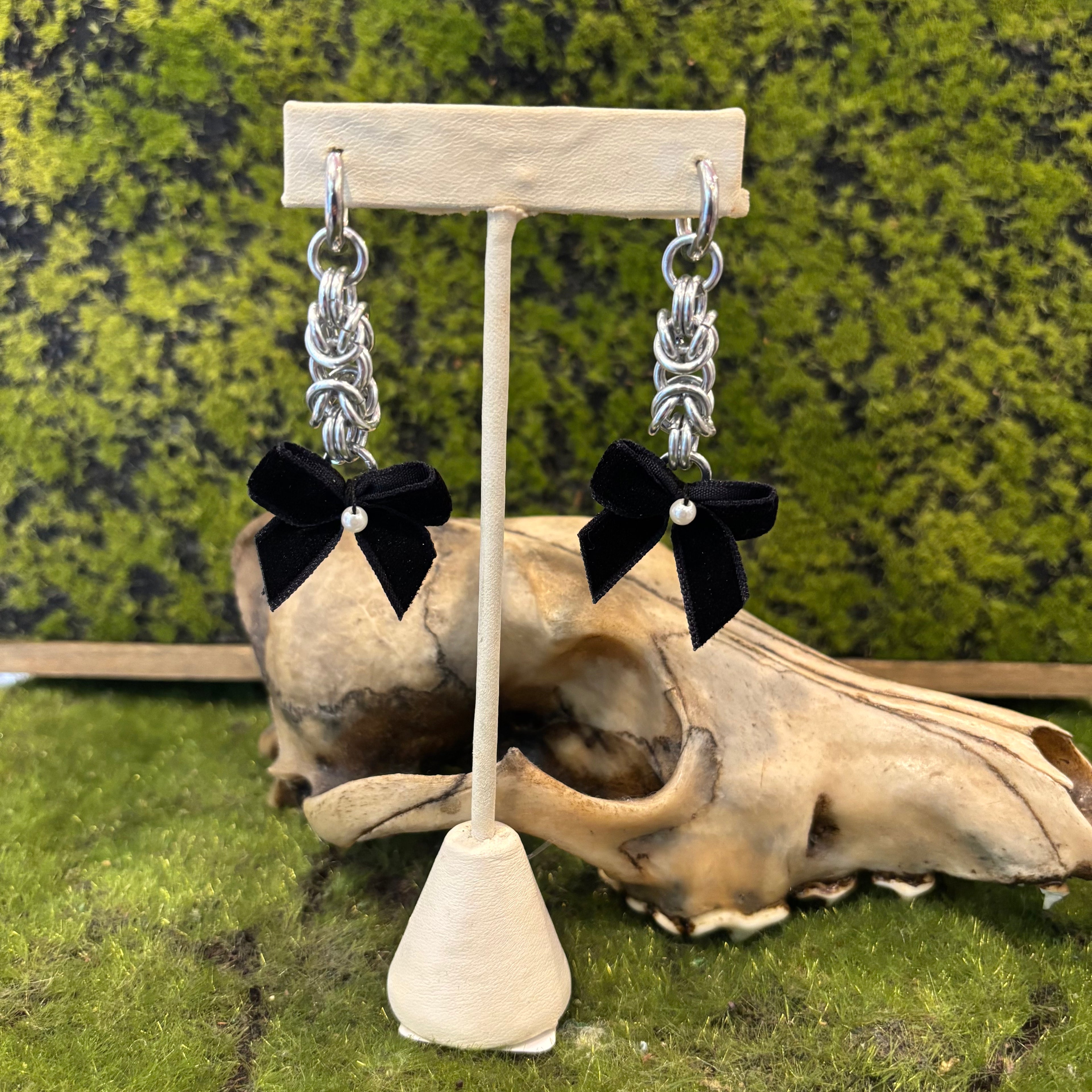 Bow Chainmail Earrings