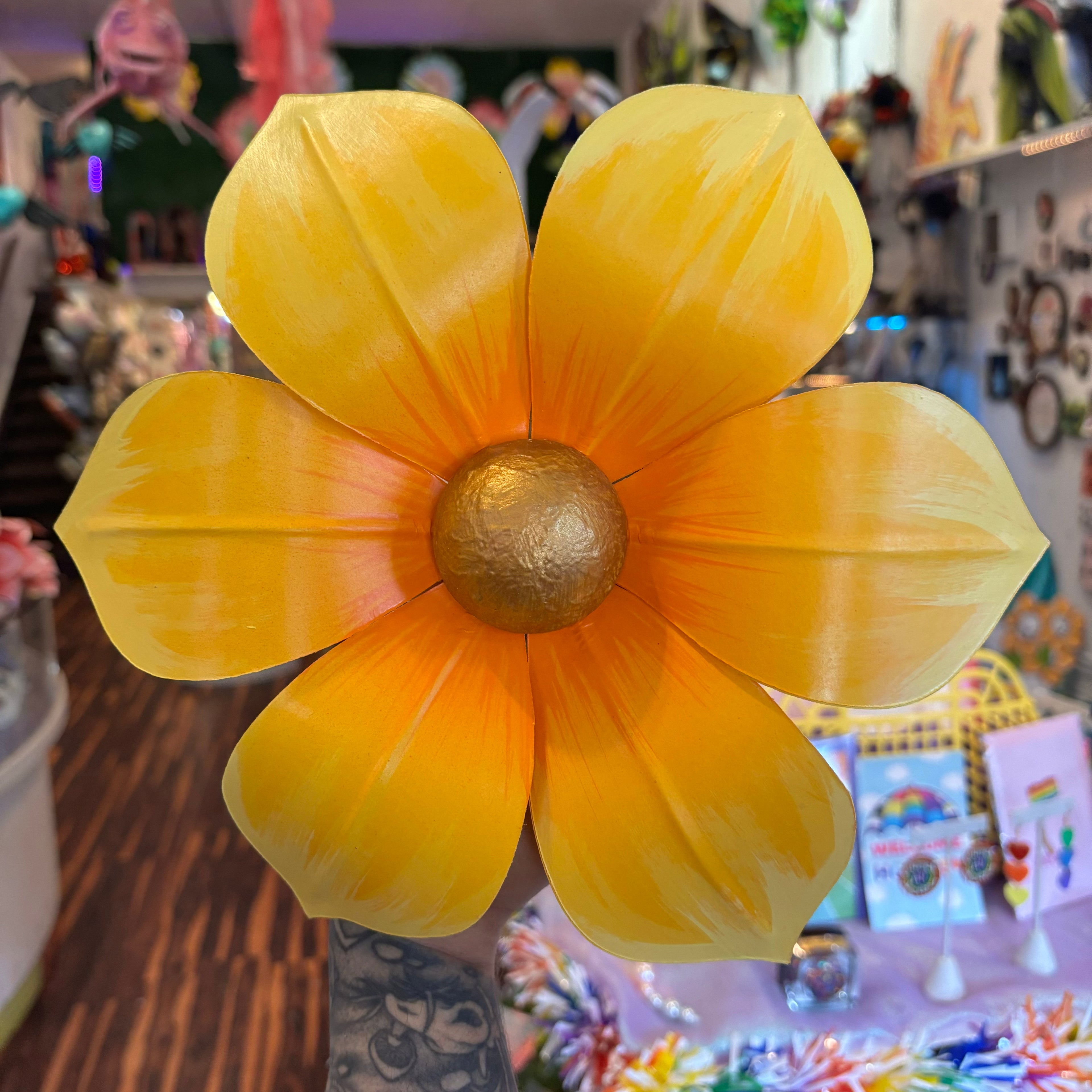 11" Extra Small 6 Petal Calliope House Float Carnival Flower