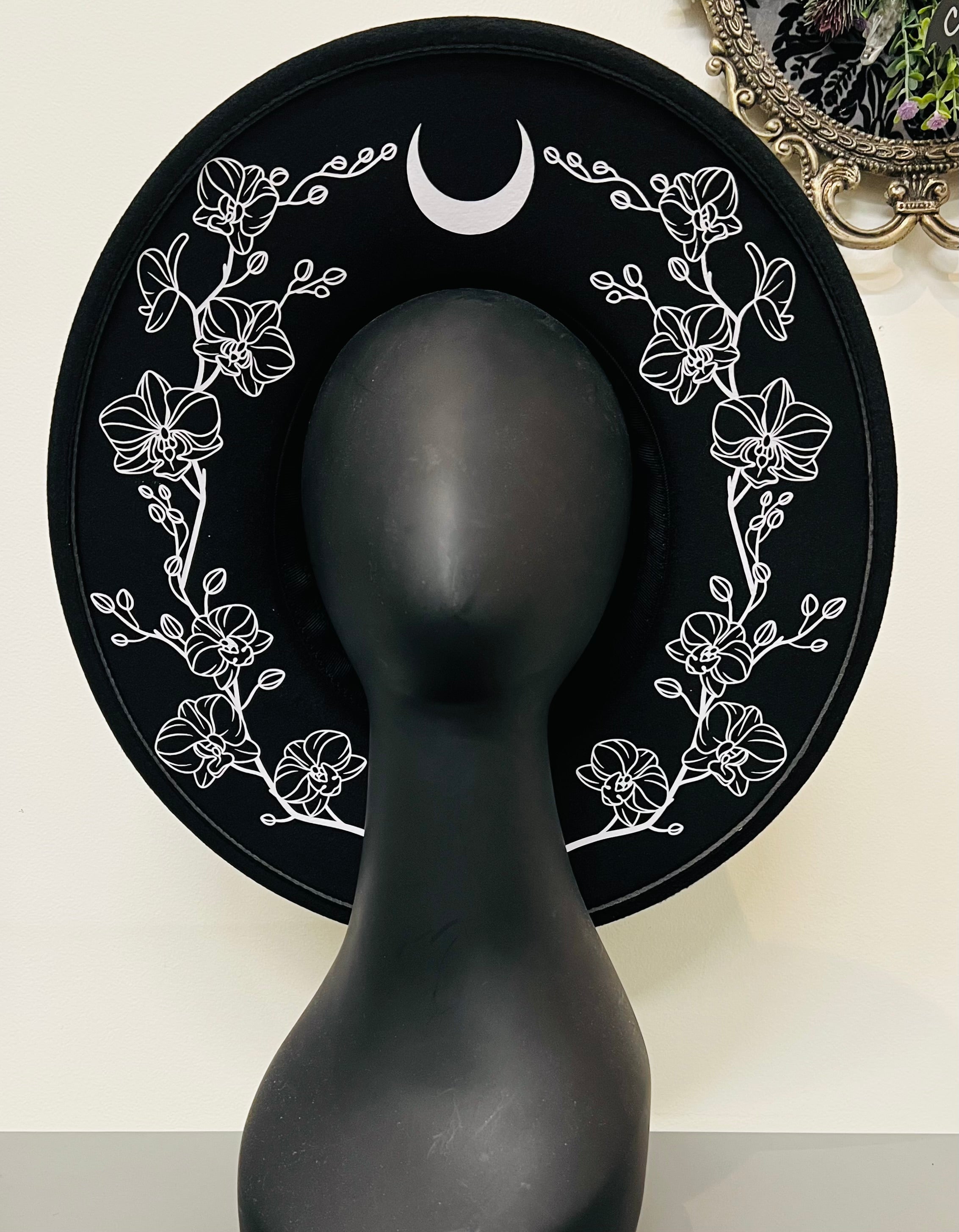 Vegan Felt Wide Brim Hat - XL Brim - White Orchids Outline