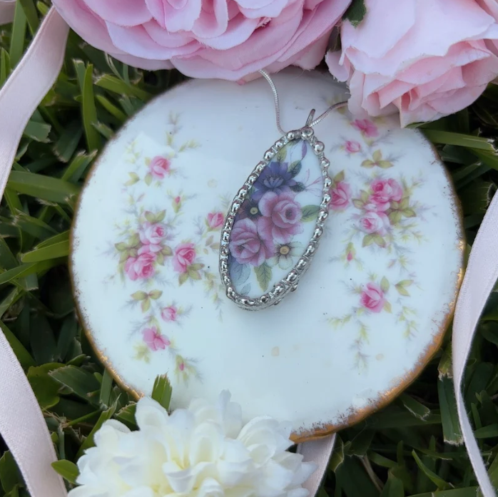 Vintage Rose Necklace