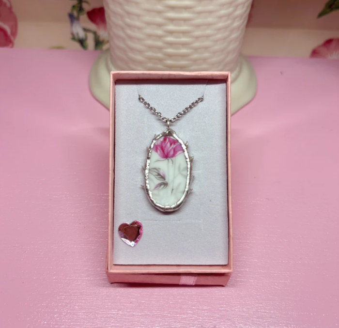 Oval Thorn Rose Necklace