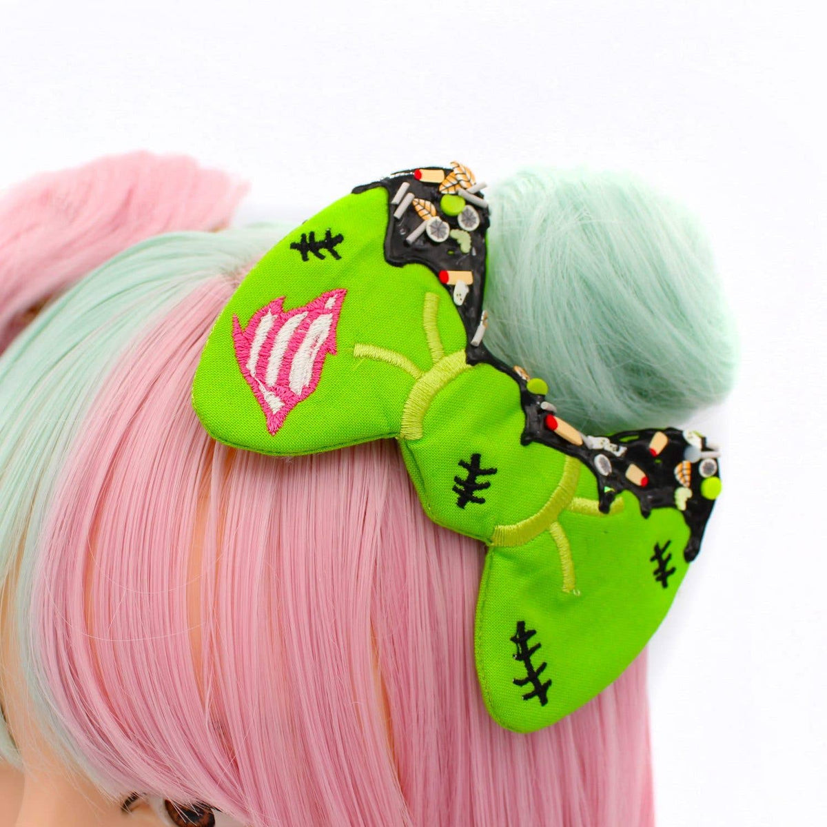 Zombie Decoden Hair Bow Creepy Cute Halloween Hair Accessory
