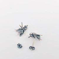 S925 Sterling Silver Fly Stud Earrings: 1 pair