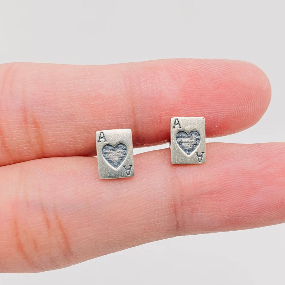 S925 Sterling Silver Heart Ace Poker Stud Earrings: 1 pair