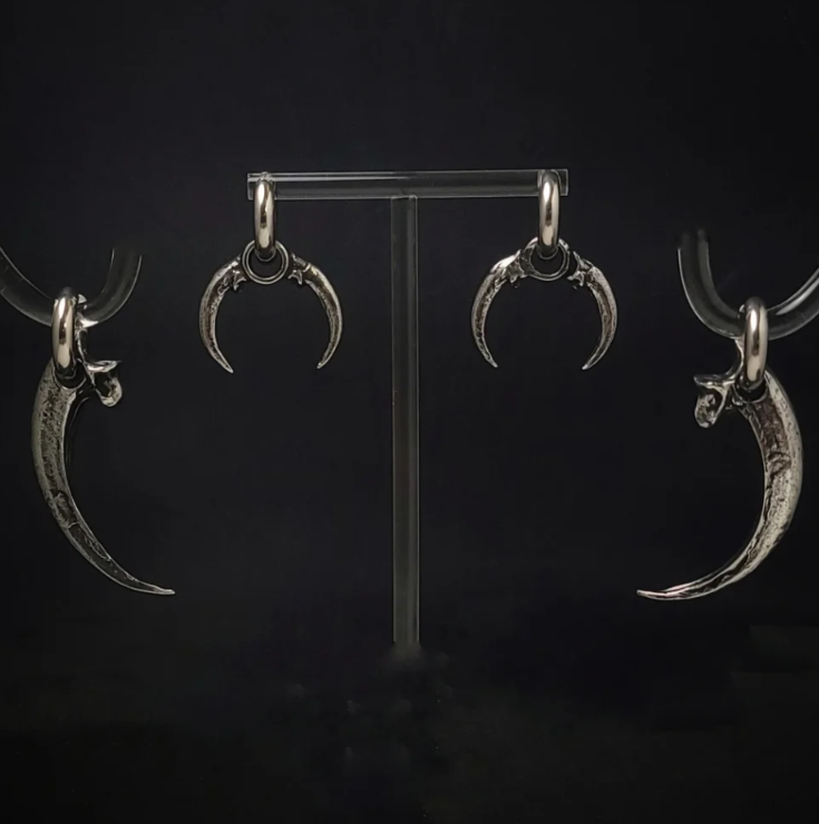 Bird Claw Huggie Hoops