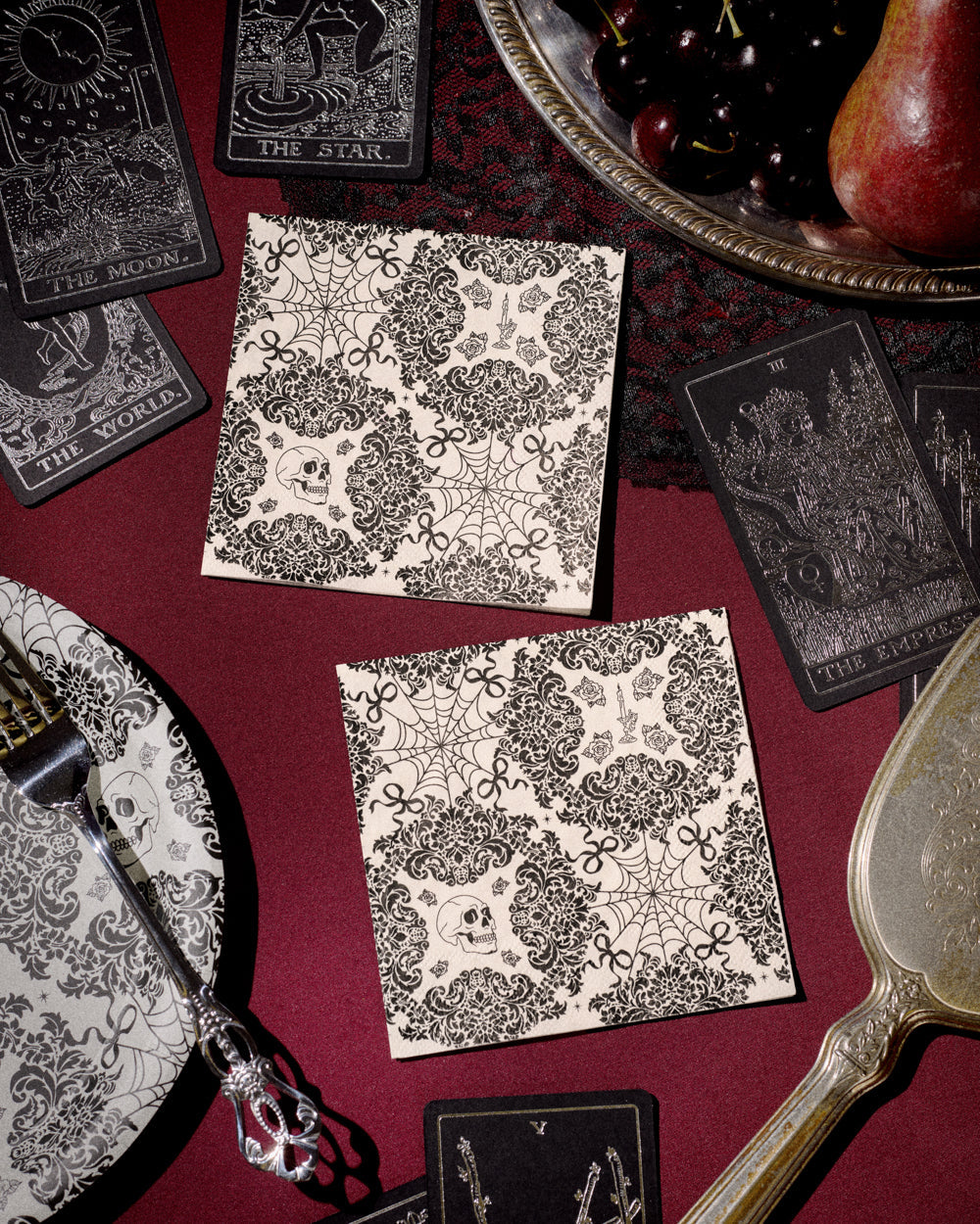 Romantic Horror Napkins - 25 paper napkins