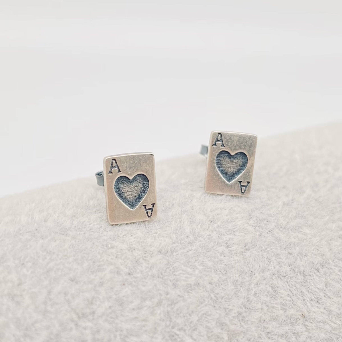 S925 Sterling Silver Heart Ace Poker Stud Earrings: 1 pair