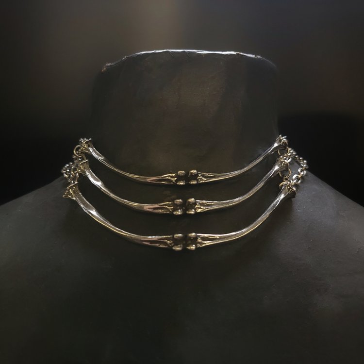 Bone Choker Triple