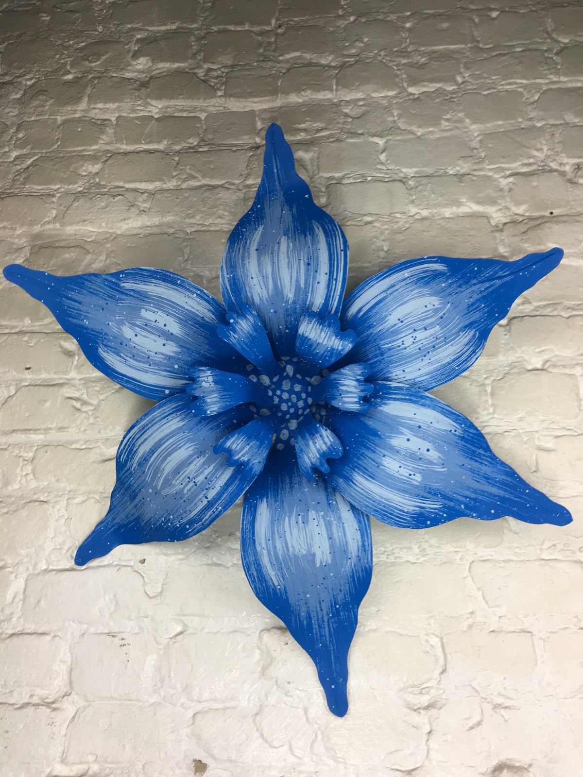 Medium Blue Carnival House Float Flower