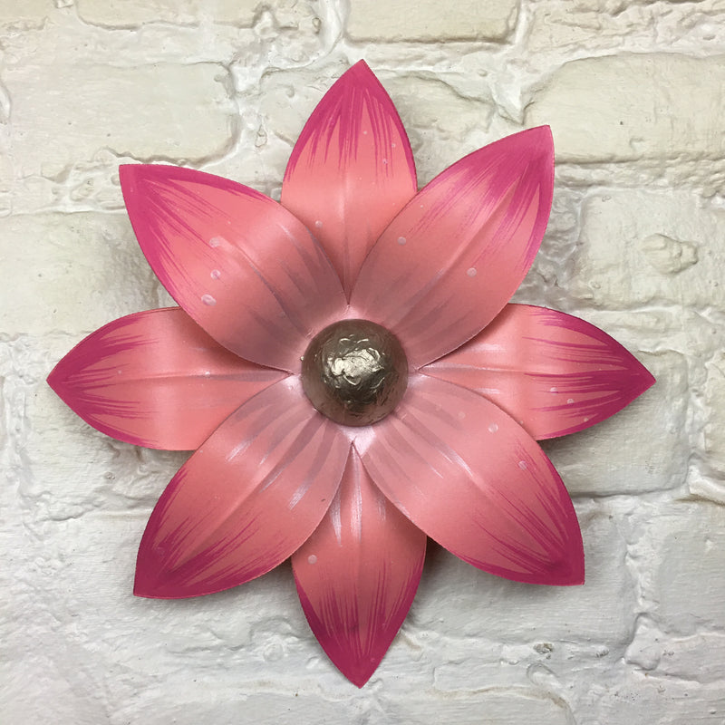 Small Maia House Float Flower